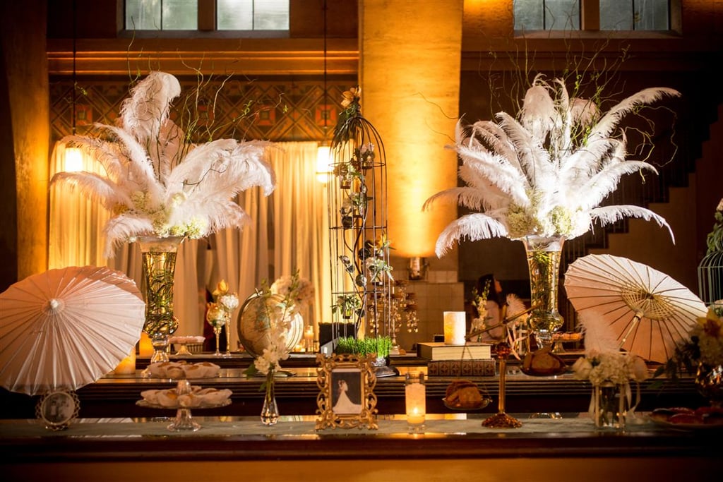 Table with feather decorations