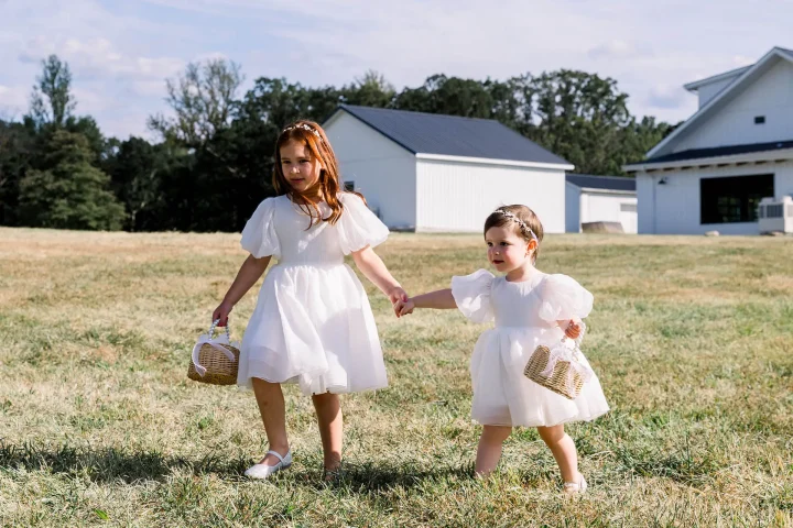 gallery weddings hiltop farm wedding photography light airy summer wedding 135 3000