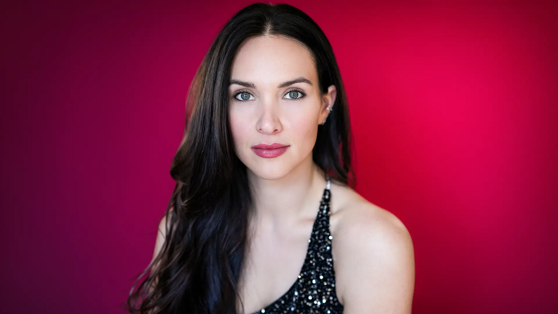 entertainment bailey 03 wide