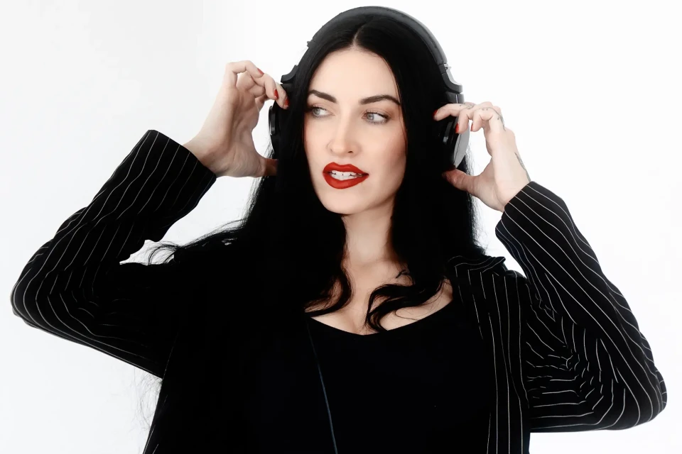 entertainment casey clare 09 960x640 1777397482